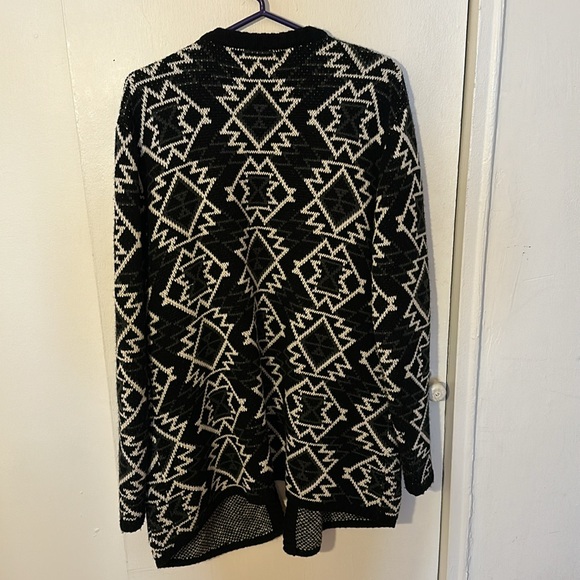 Element black and white pattern cardigan - Picture 4 of 4
